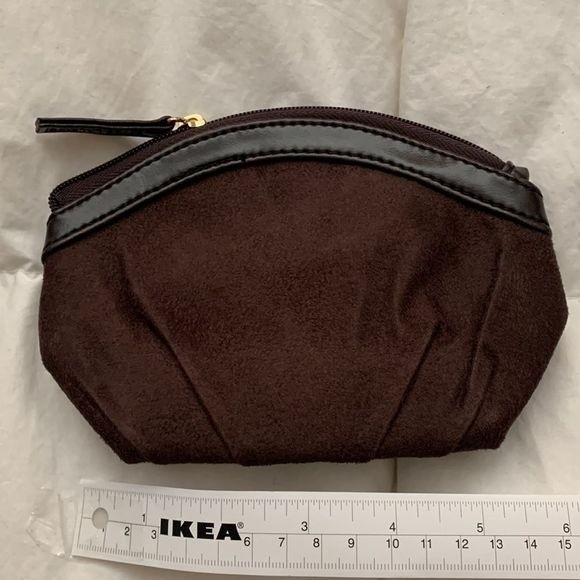 Brand new set of bag and wallet exclusively made for Bloomingdales. Brown - Picture 9 of 9